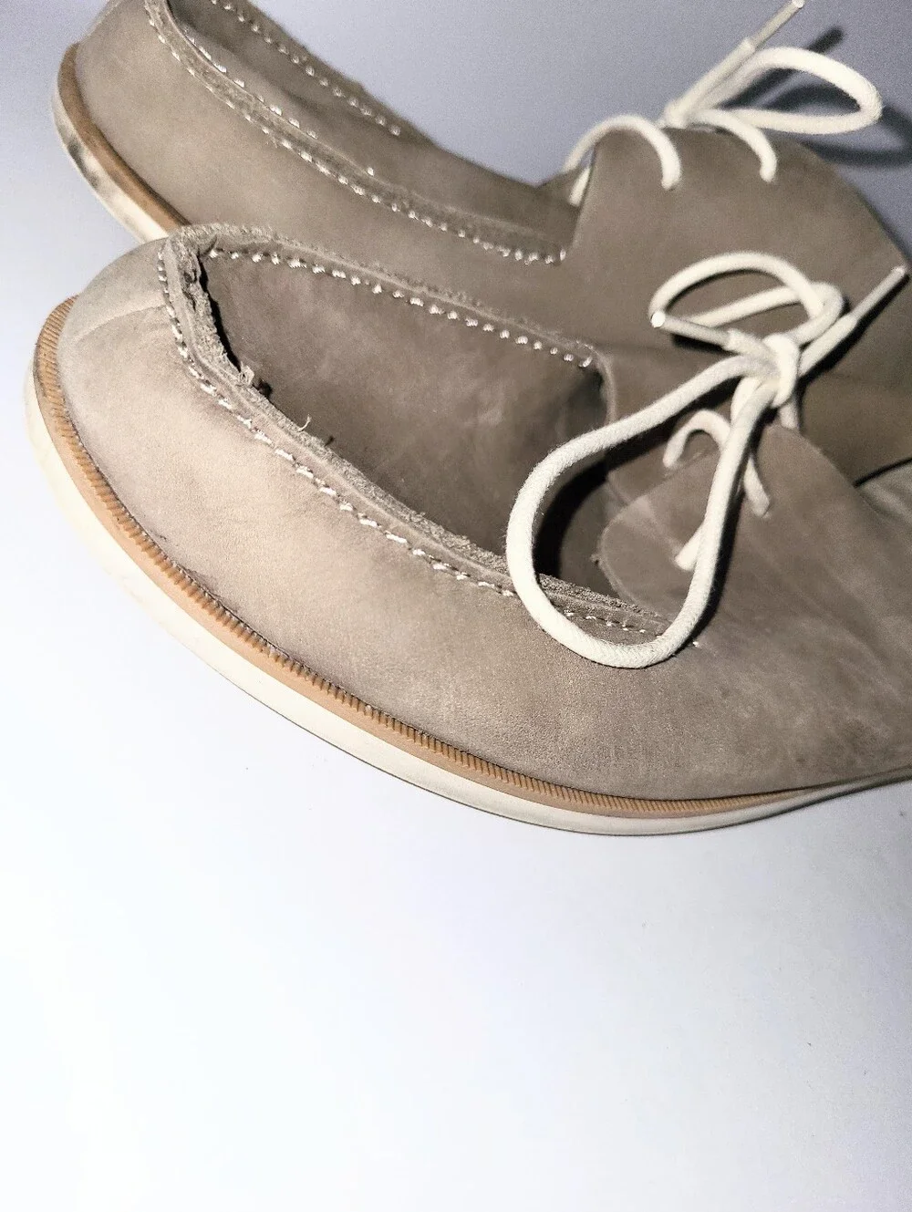 OluKai men taupe